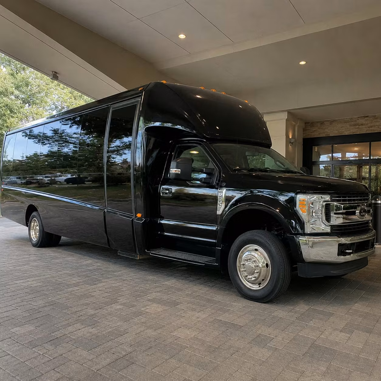 manchester airport transfer shuttle bus services